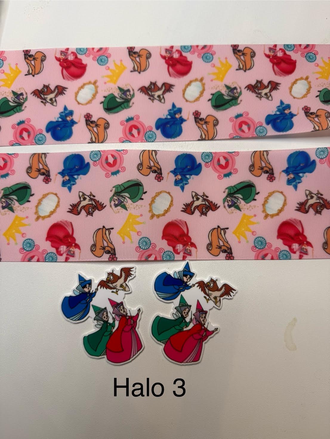 Ribbon with Acrylics Sets/Liston con Resinas (2 yardas de listón vibrante con 2 piezas llamativas de Resinas)