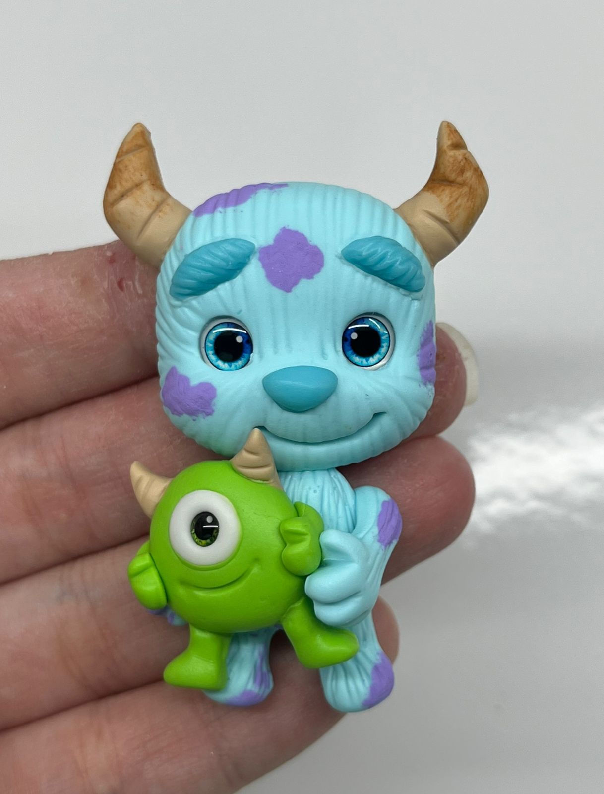 Sully Holding MIKE teddy