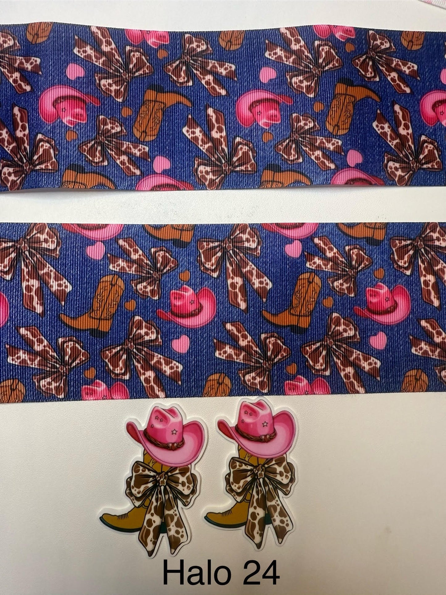 Ribbon with Acrylics Sets/Liston con Resinas (2 yardas de listón vibrante con 2 piezas llamativas de Resinas)