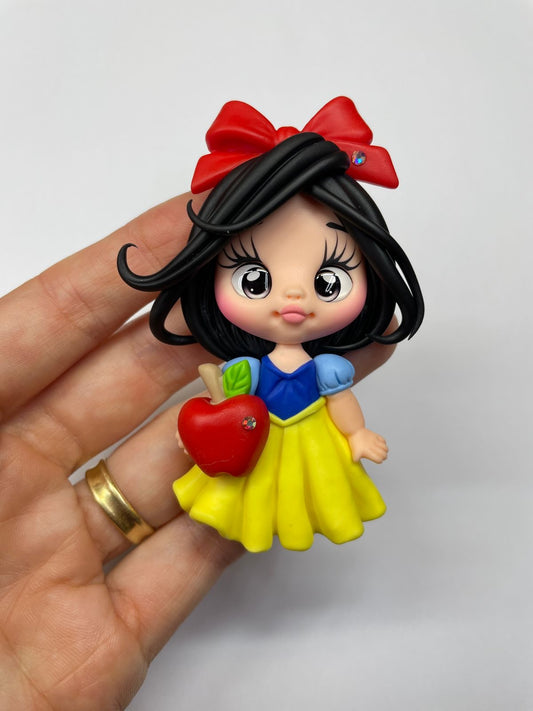 SNOW WHITE